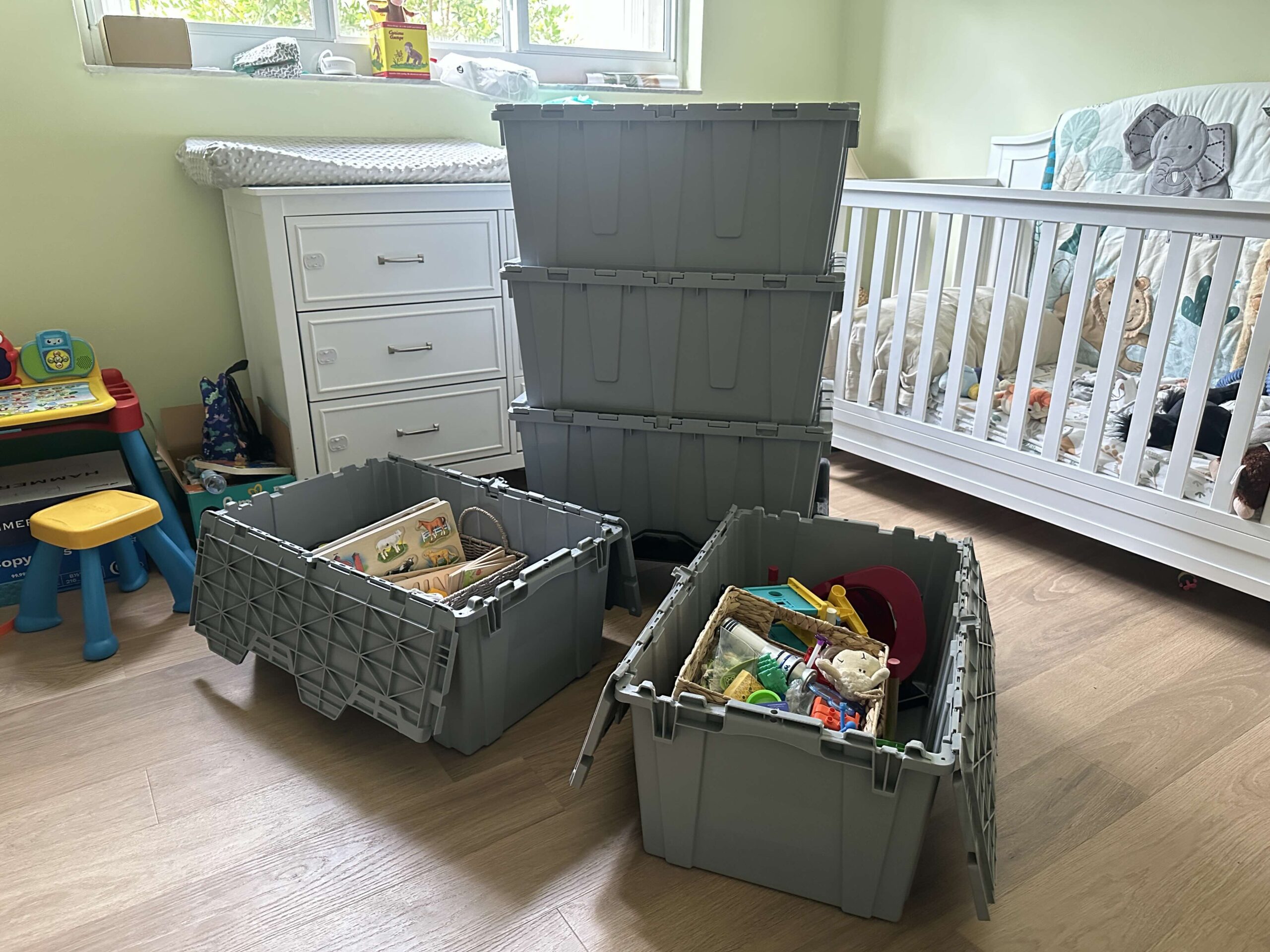 Reusable Moving Boxes Make Moving Suck Less